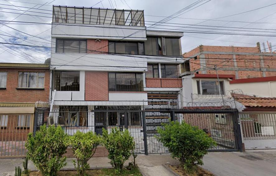 Apartamento Apartasuites 53 Cerca Al Aeropuerto 02