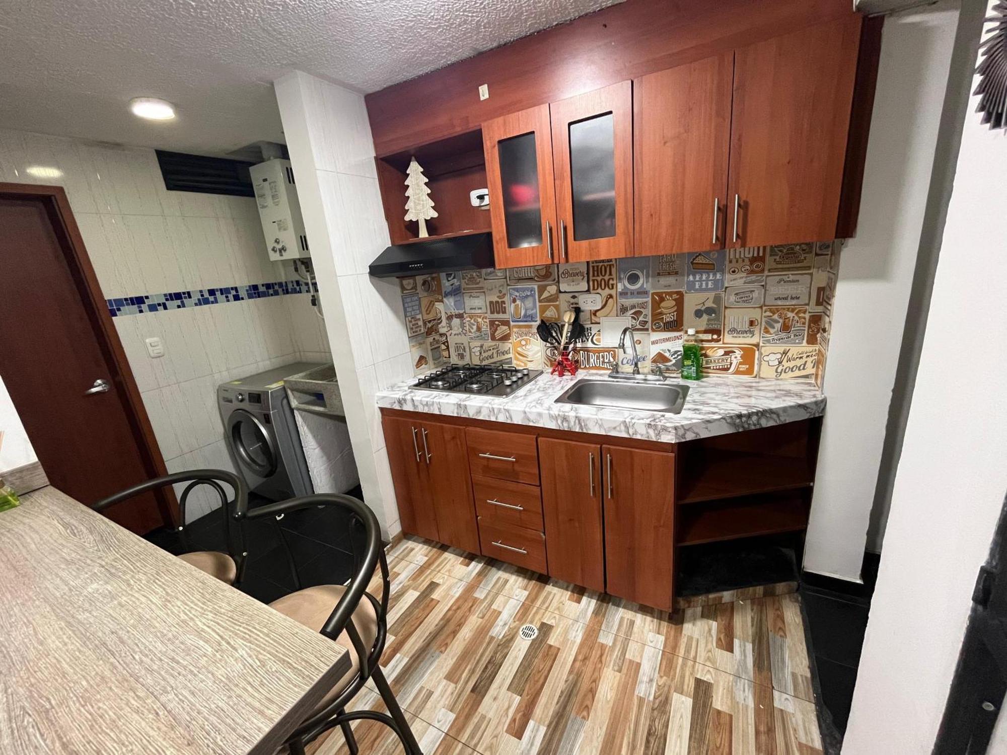 Apartamento Apartasuites 53 Cerca Al Aeropuerto 02 Bogotá