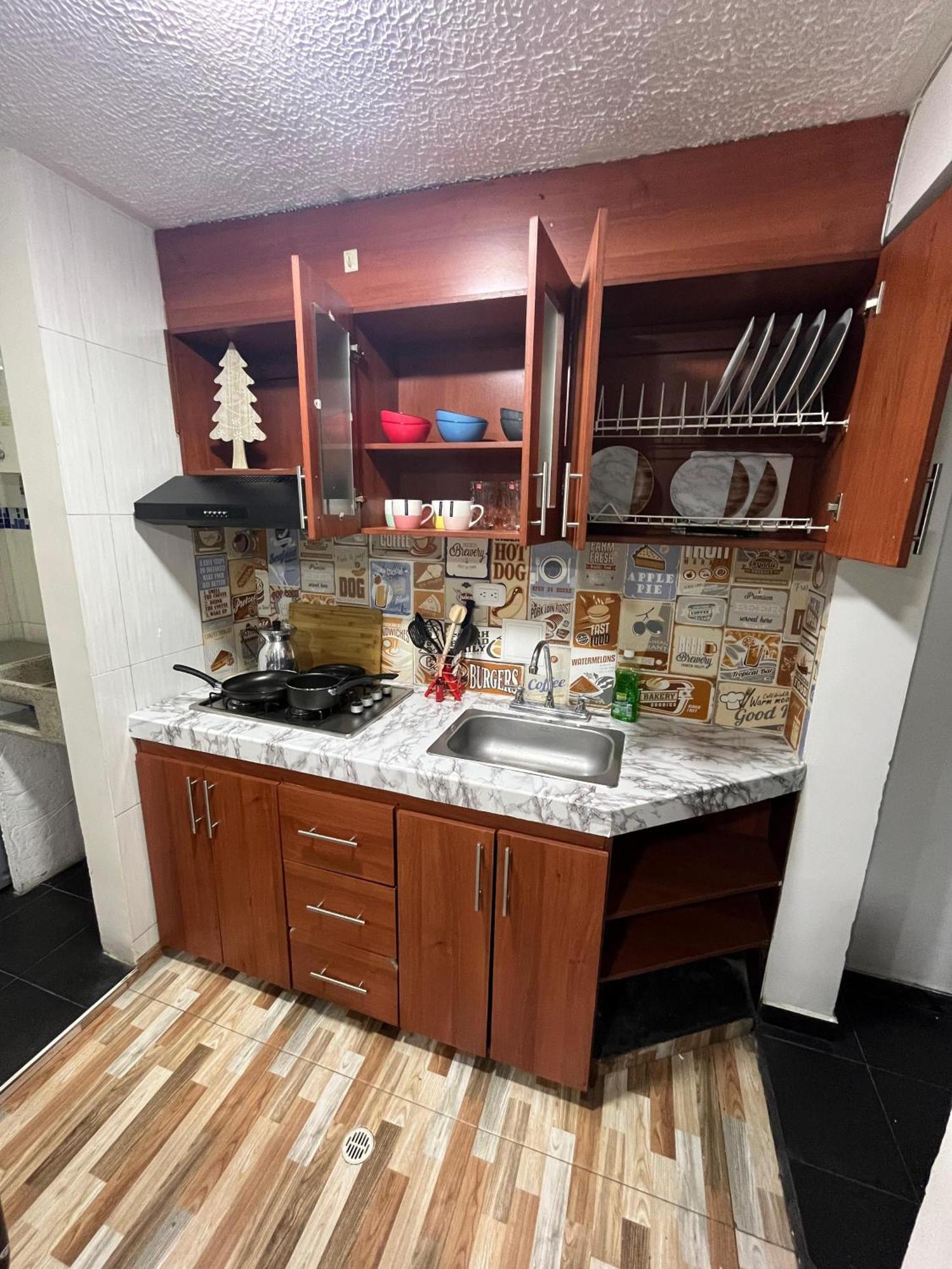 Apartasuites 53 Cerca Al Aeropuerto 02 Bogotá